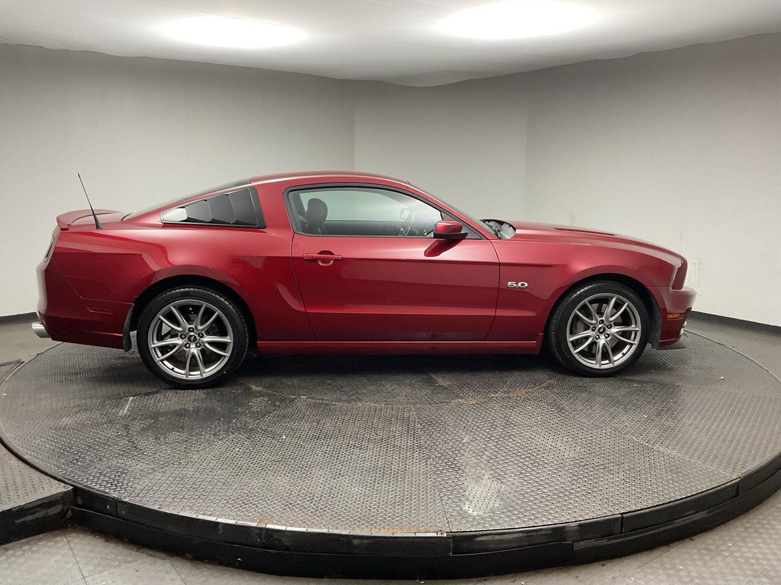 Used 2013 Ford Mustang GT w/ Brembo Brake Pkg RWD image 8