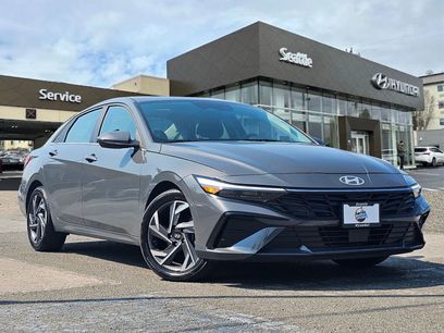 Used 2024 Hyundai Elantra SEL w/ Convenience Package