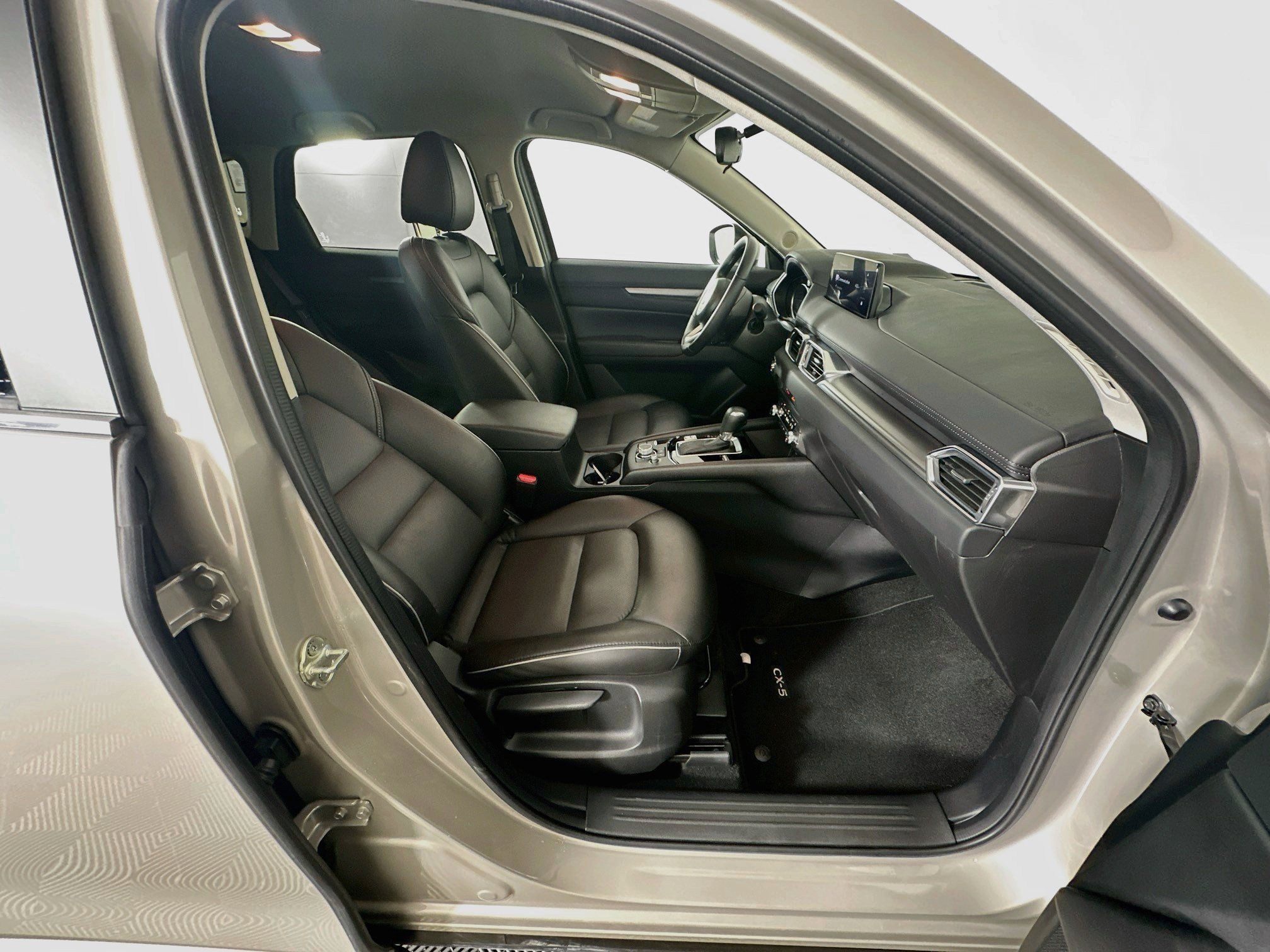Used 2025 MAZDA CX-5 AWD 2.5 S w/ Select Package image 29