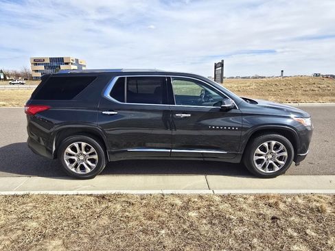 Used 2019 Chevrolet Traverse Premier w/ Driver Confidence II Package image 6