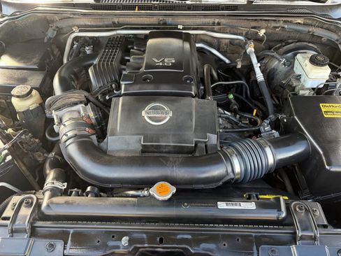 Used 2005 Nissan Frontier SE w/ (J01) Sunroof Pkg image 18