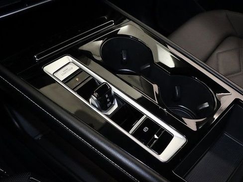 Used 2024 Volkswagen Atlas SE image 22