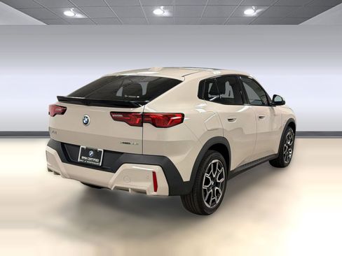 Certified 2026 BMW X2 xDrive28i AWD/4WD image 8