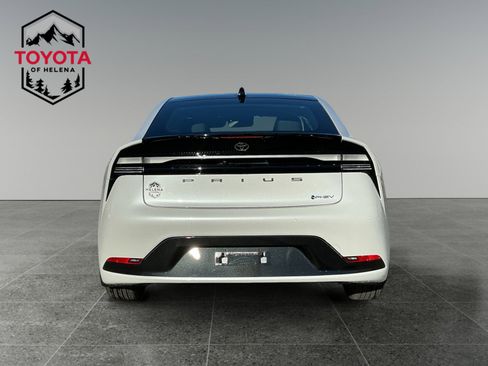 New 2026 Toyota Prius Plug-In Hybrid image 4