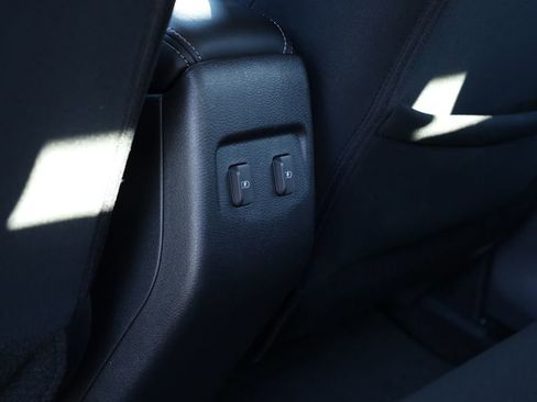 Used 2024 Nissan Kicks SV image 12