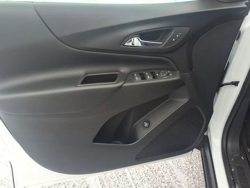 Used 2023 Chevrolet Equinox LT image 13