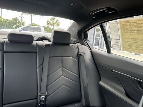 Used 2025 BMW 540i xDrive image 20