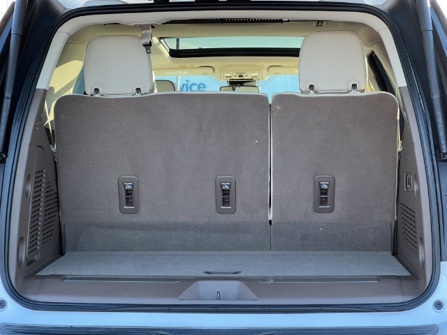 Used 2024 GMC Yukon Denali AWD/4WD image 44