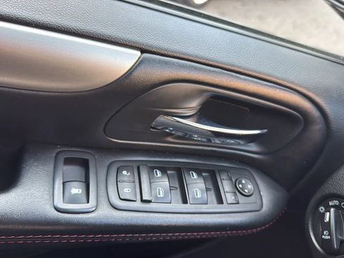 Used 2020 Dodge Grand Caravan GT image 21