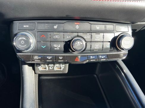 Used 2023 Dodge Durango GT image 37