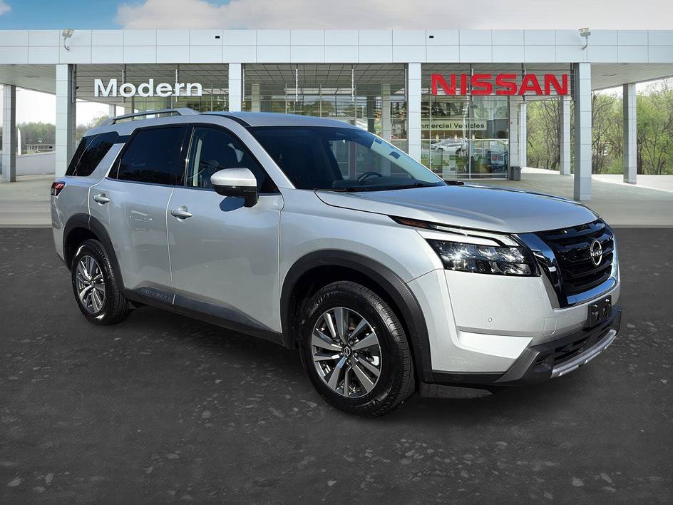 Certified 2025 Nissan Pathfinder SL FWD image 7