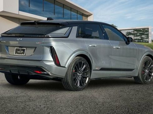 New 2026 Cadillac Lyriq V w/ Exterior Carbon Fiber Package image 4