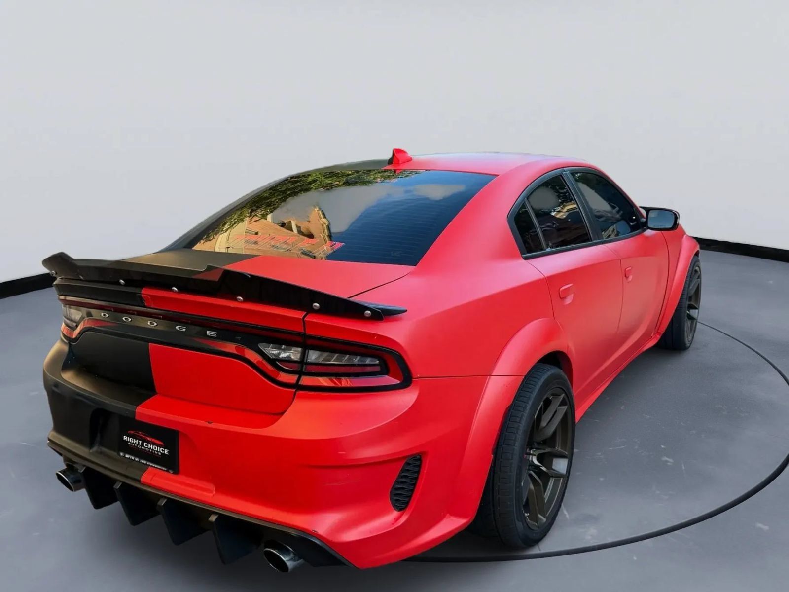 Used 2019 Dodge Charger Scat Pack RWD image 5