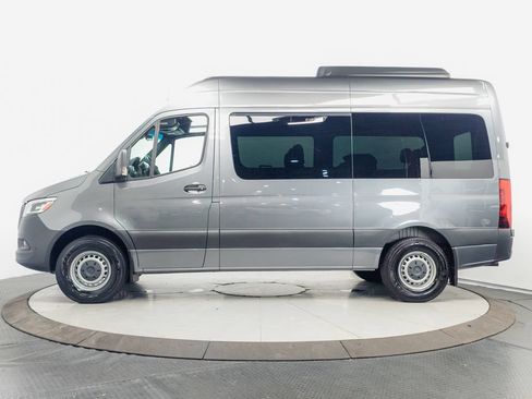 Used 2024 Mercedes-Benz Sprinter 2500 image 4