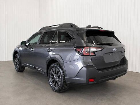 Used 2025 Subaru Outback Onyx Edition AWD/4WD image 4