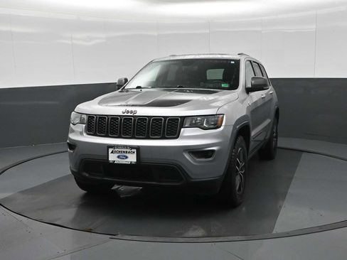 Used 2020 Jeep Grand Cherokee Trailhawk image 5