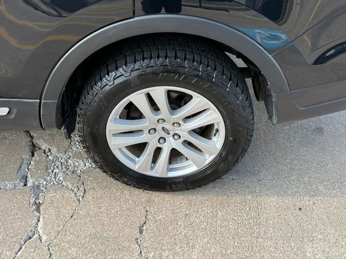 Used 2019 Ford Explorer XLT AWD/4WD image 45