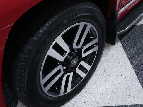 Used 2022 Toyota 4Runner Limited AWD/4WD image 36