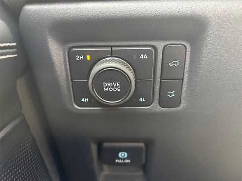 New 2025 Ford Expedition Max Platinum w/ Stealth Performance Package image 17