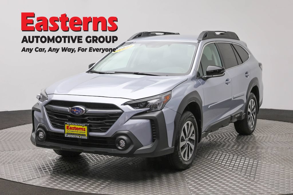 Used 2025 Subaru Outback Premium AWD/4WD image 1
