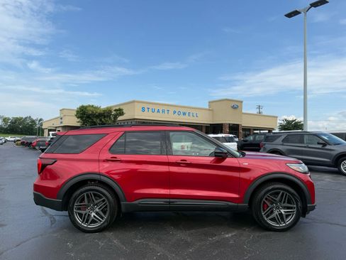 Used 2026 Ford Explorer ST-Line w/ ST-Line Street Pack AWD/4WD image 20