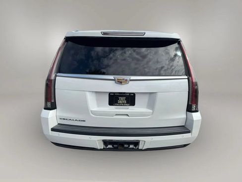 Used 2019 Cadillac Escalade ESV Premium Luxury RWD image 10