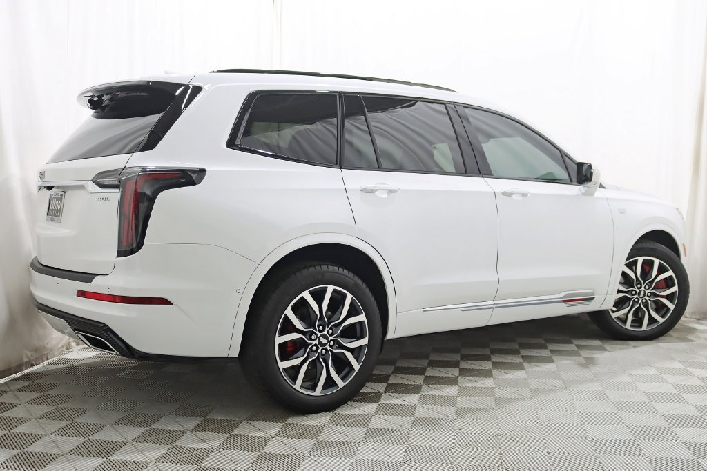 Used 2024 Cadillac XT6 Sport w/ Platinum Package AWD/4WD image 8