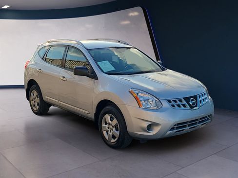 Used 2014 Nissan Rogue S w/ Convenience Package FWD image 7