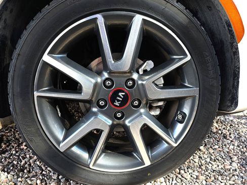 Used 2020 Kia Soul GT-Line FWD image 35