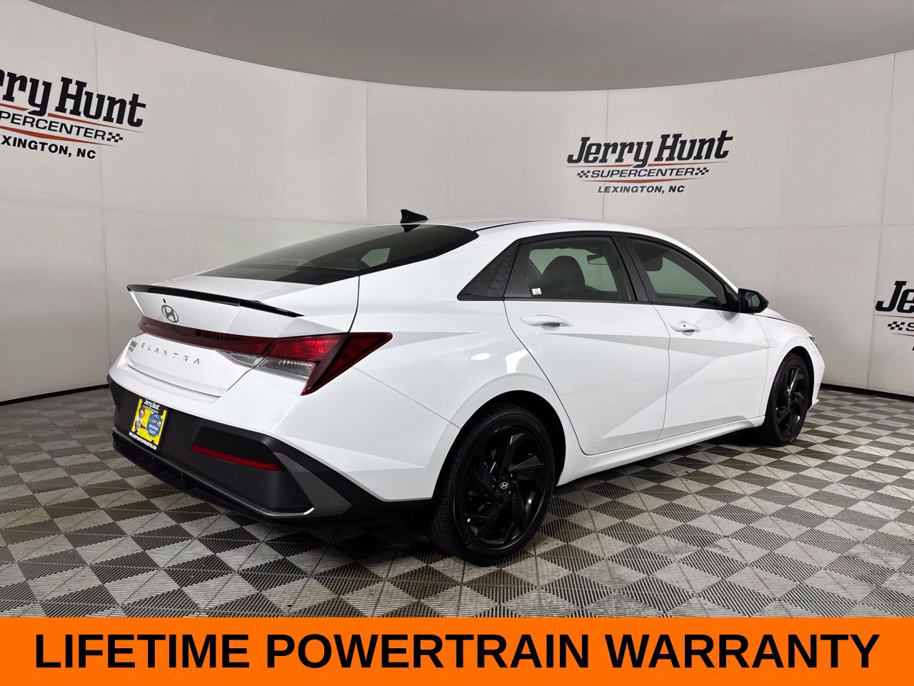 Used 2026 Hyundai Elantra Sport FWD image 6