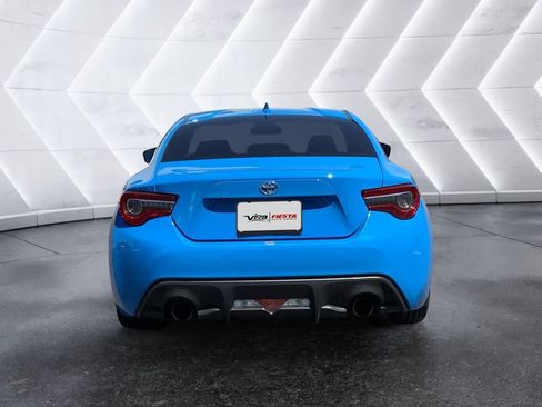 Used 2020 Toyota 86 RWD image 5