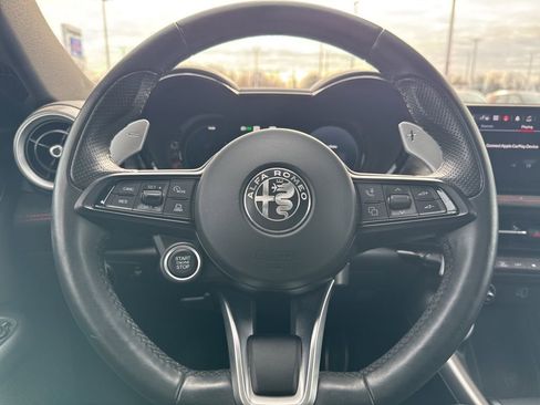 Used 2024 Alfa Romeo Tonale Veloce image 14