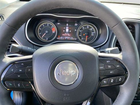 Used 2023 Jeep Cherokee Altitude Lux w/ Lux Elite Package image 15