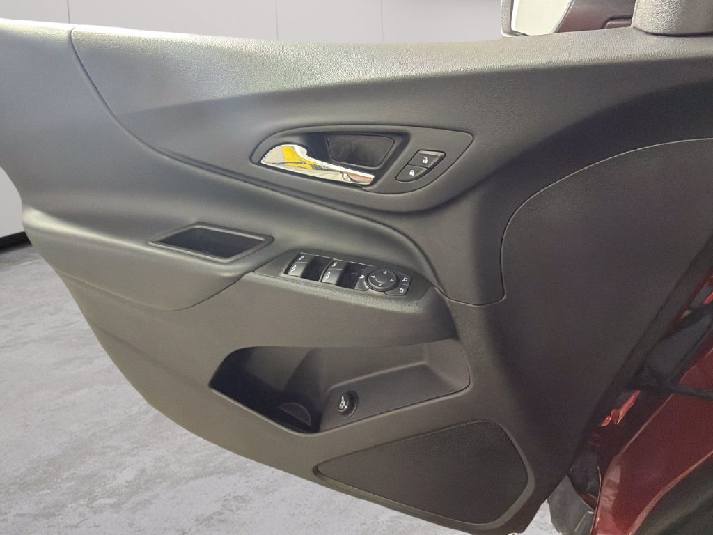 Used 2024 Chevrolet Equinox LT FWD image 33