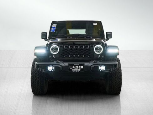 Used 2024 Jeep Wrangler Willys image 8