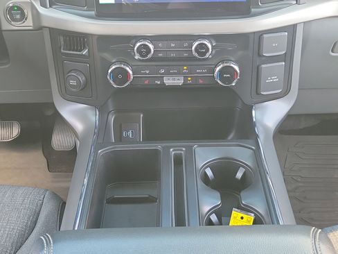 Used 2022 Ford F150 XLT w/ Equipment Group 302A High image 18