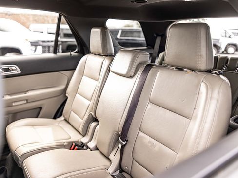 Used 2011 Ford Explorer XLT w/ 202A Rapid Spec Order Code image 31