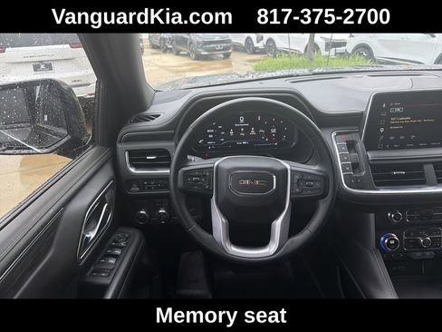 Used 2023 GMC Yukon XL SLT w/ SLT Luxury Package RWD image 13
