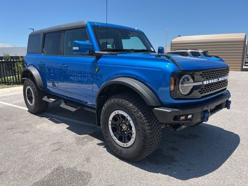 Used 2023 Ford Bronco Badlands AWD/4WD image 3