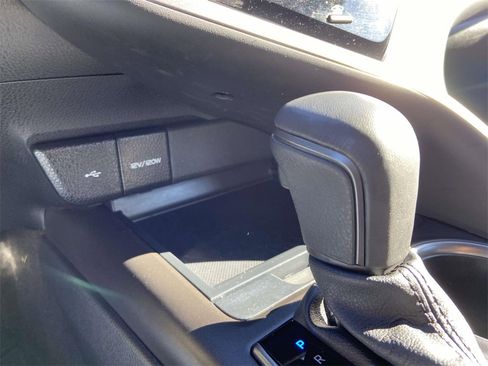 Used 2023 Toyota Camry SE image 23