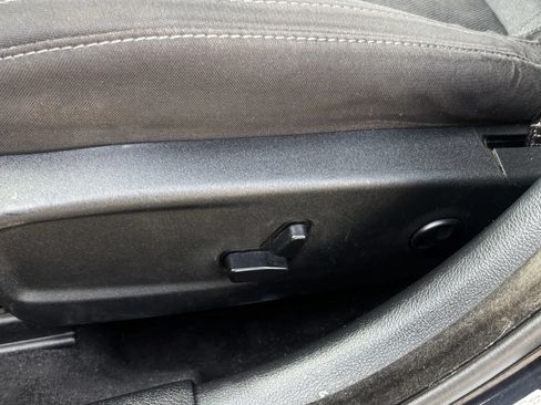 Used 2015 Dodge Charger SXT RWD image 17