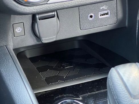 New 2025 Nissan Versa SV w/ Trunk Package image 20