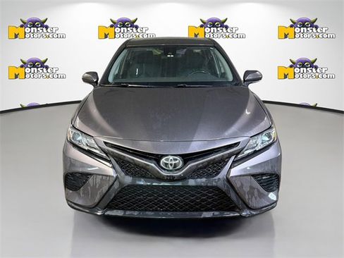 Used 2019 Toyota Camry L image 2