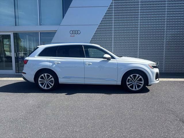 Certified 2025 Audi Q7 3.0T Prestige AWD/4WD image 2