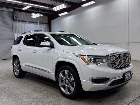 Used 2019 GMC Acadia Denali w/ Technology Package image 25