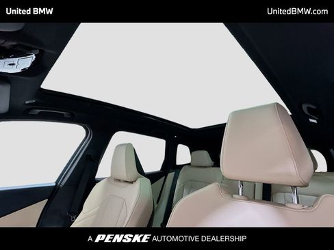 Used 2025 BMW X3 xDrive30i AWD/4WD image 11