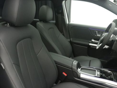 New 2026 Mercedes-Benz GLA 250 image 9