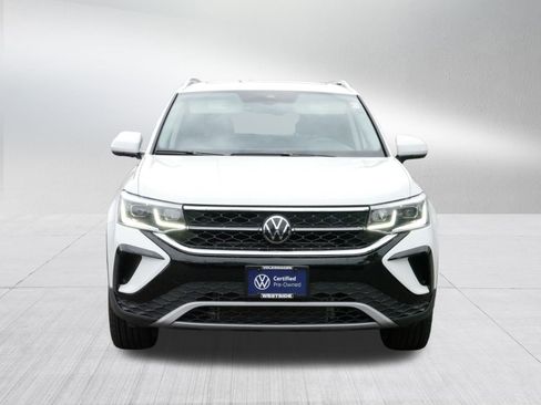 Certified 2024 Volkswagen Taos SEL image 2