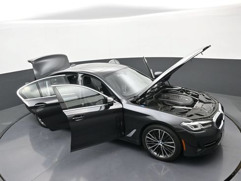 Used 2023 BMW 540i xDrive w/ Premium Package AWD/4WD image 39