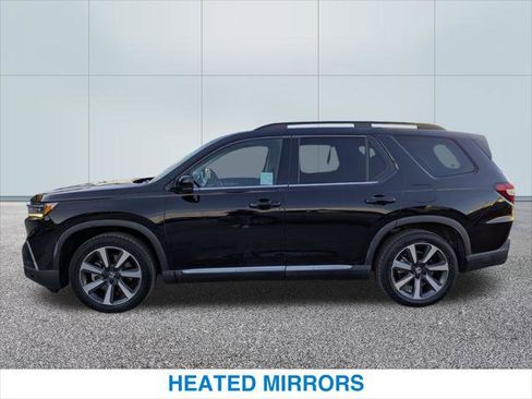 Used 2023 Honda Pilot Touring image 10